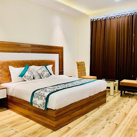 Hotel White House By An Hotels - Walking Distance From Golden Temple Amritsar Exterior foto